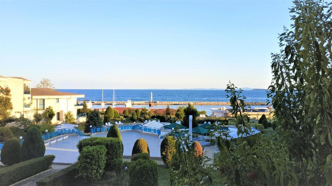 Baratero Vlas Marina Apartment Sveti Vlas Luaran gambar