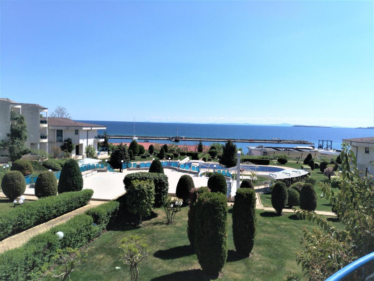 Baratero Vlas Marina Apartment Sveti Vlas Luaran gambar