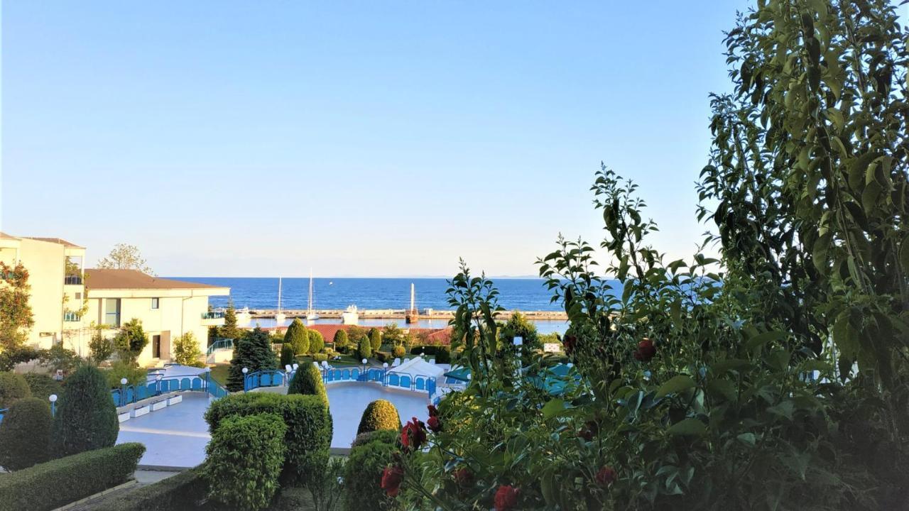Baratero Vlas Marina Apartment Sveti Vlas Luaran gambar