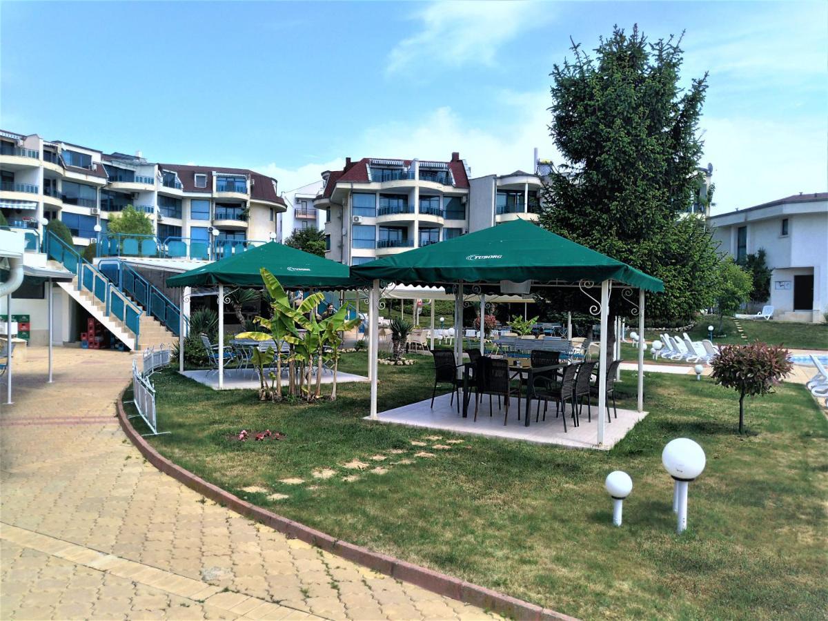 Baratero Vlas Marina Apartment Sveti Vlas Luaran gambar