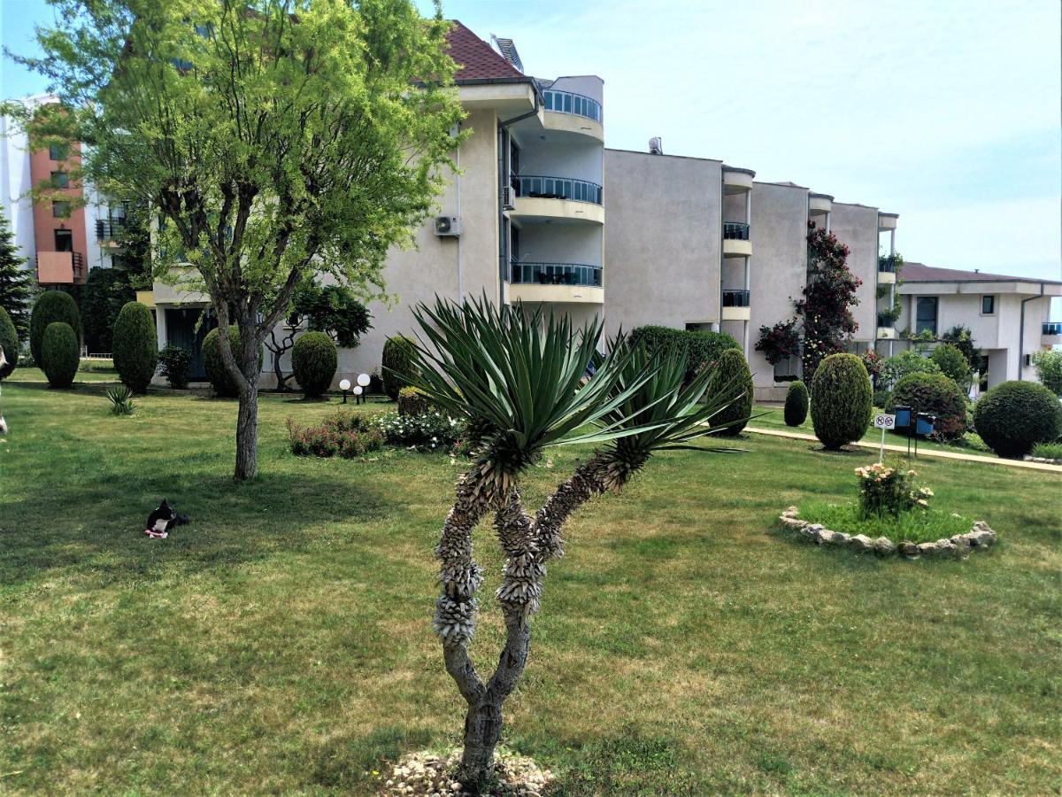 Baratero Vlas Marina Apartment Sveti Vlas Luaran gambar