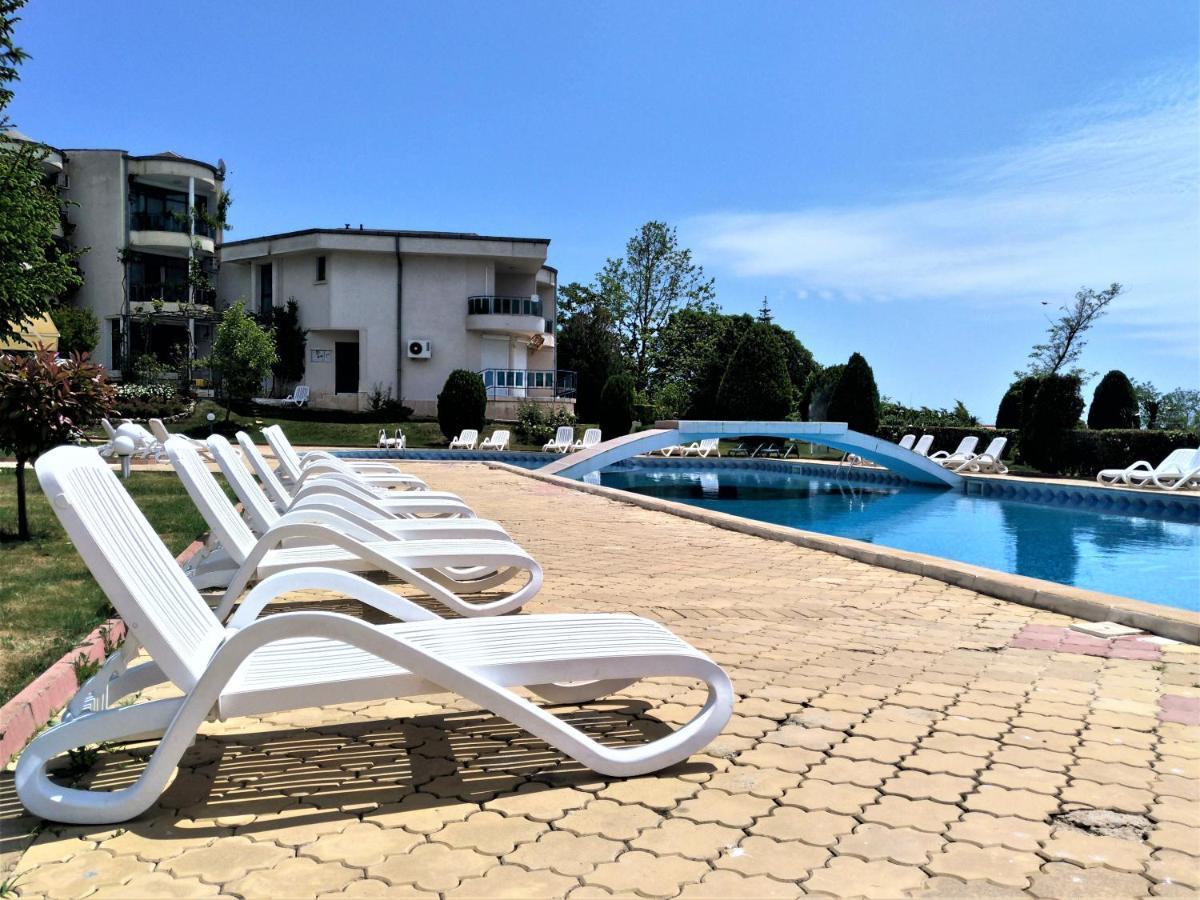 Baratero Vlas Marina Apartment Sveti Vlas Luaran gambar