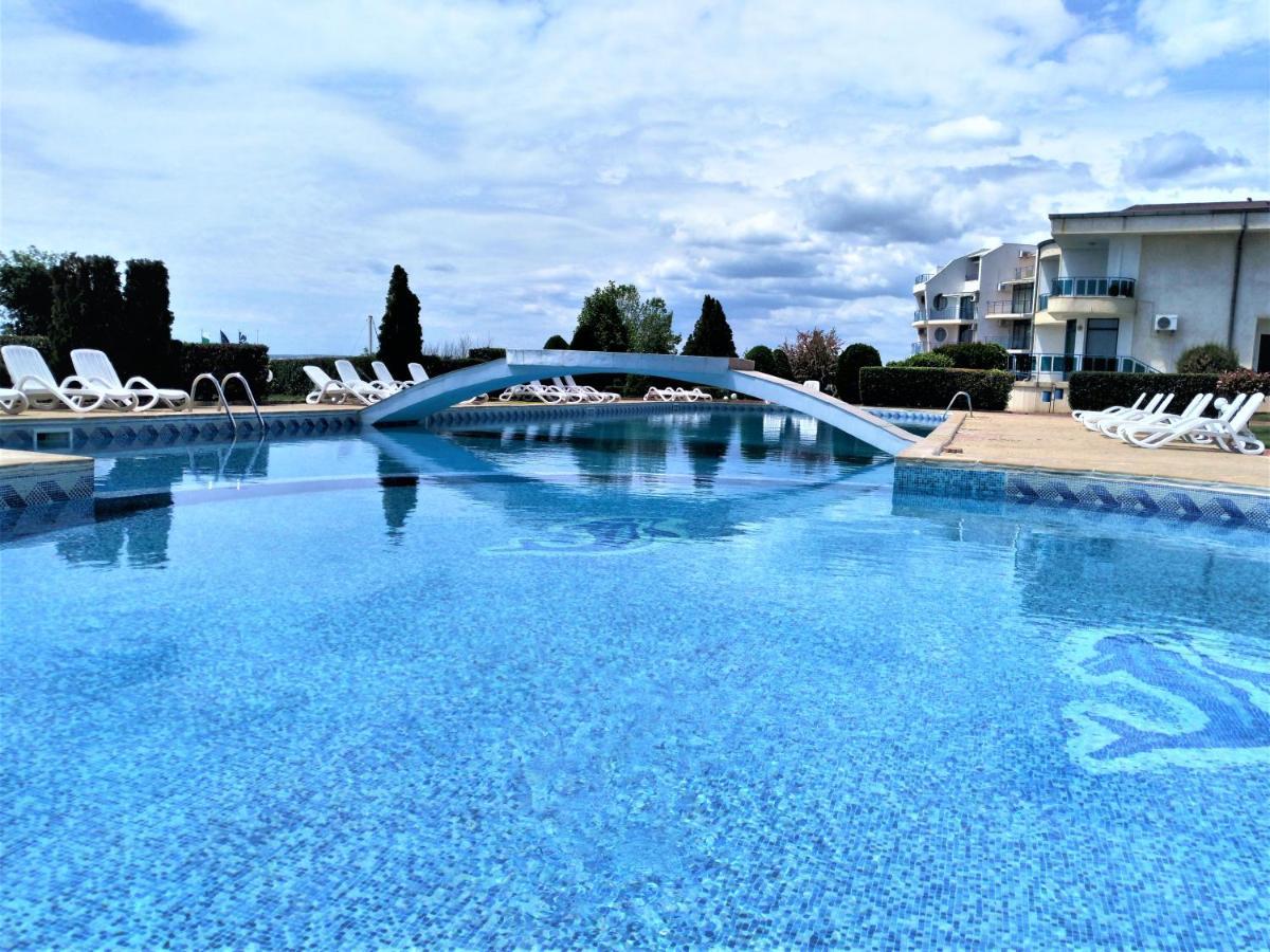 Baratero Vlas Marina Apartment Sveti Vlas Luaran gambar