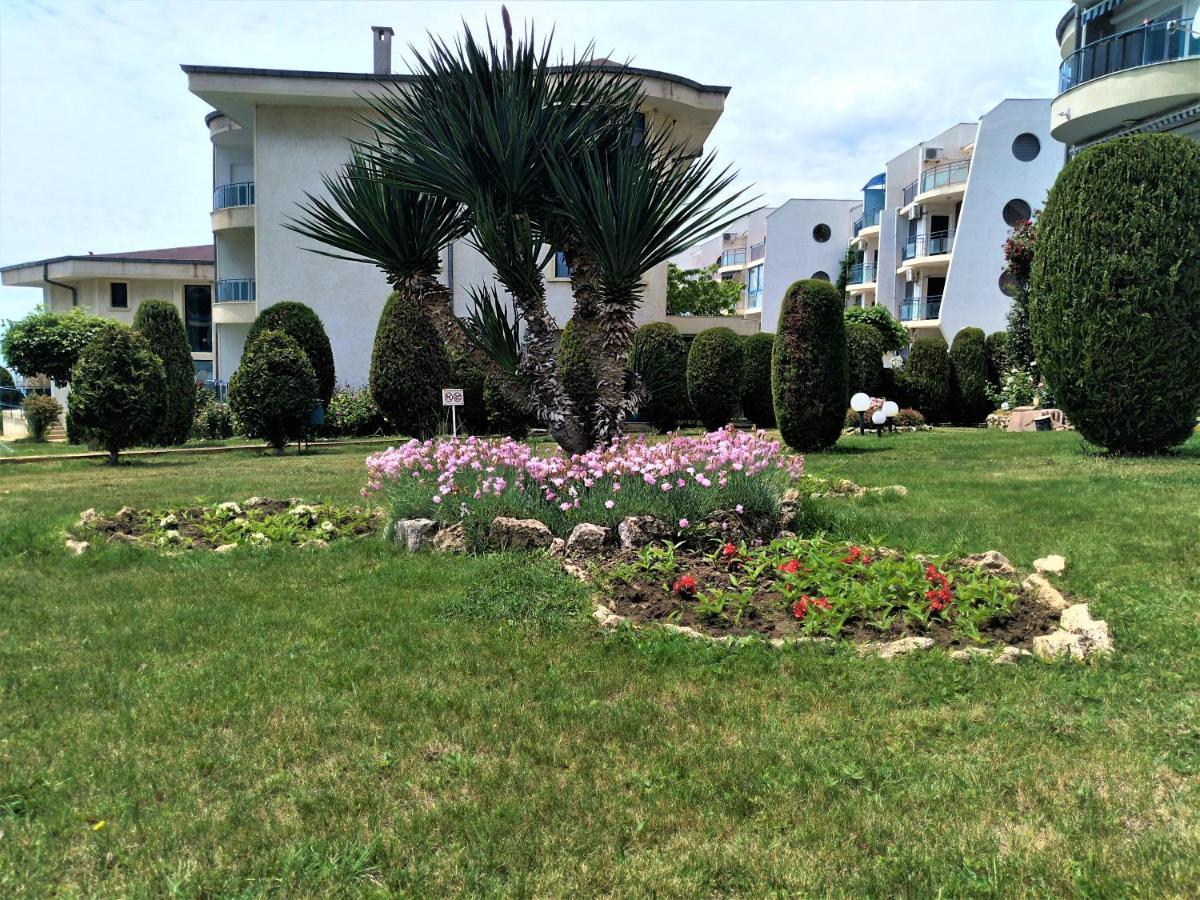 Baratero Vlas Marina Apartment Sveti Vlas Luaran gambar