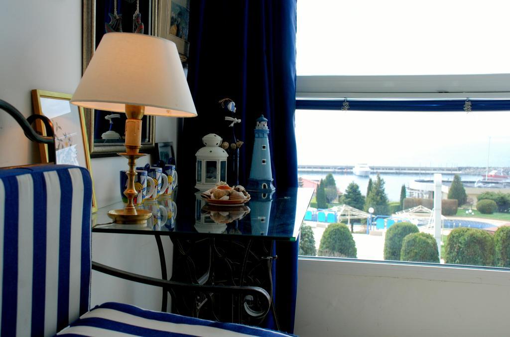 Baratero Vlas Marina Apartment Sveti Vlas Luaran gambar