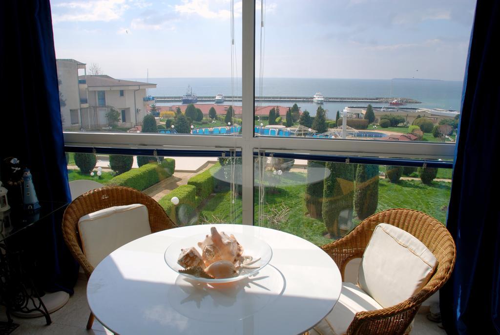 Baratero Vlas Marina Apartment Sveti Vlas Luaran gambar